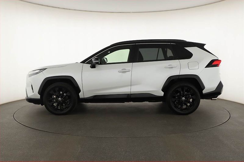 Toyota RAV4 (2023) 2.5 Hybrid - fotka 3 z 20