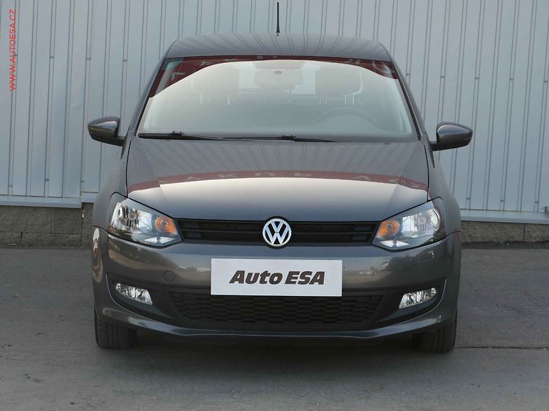Volkswagen Polo (2010) 1.2i, 2.maj,ČR, Klima - fotka 2 z 15