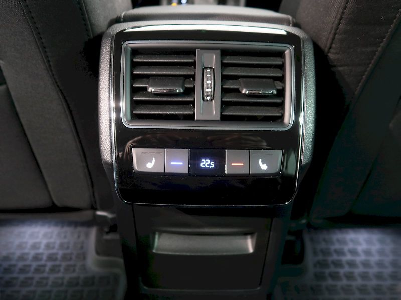 Škoda Superb (2022) iV STYLE 1.4TSI 160KW DSG - fotka 42 z 44