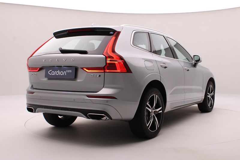 Volvo XC60 D4 AWD R-DESIGN REZERVACE - fotka 12 z 44