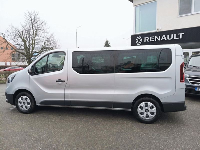 Renault Trafic (2025) L2 Equilibre Blue dCi 150 Comb - fotka 5 z 28