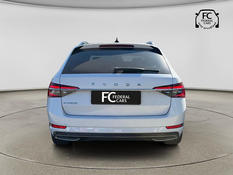 Škoda Superb 2.0 TDI 110kW L&K Combi DSG - fotka 4 z 38
