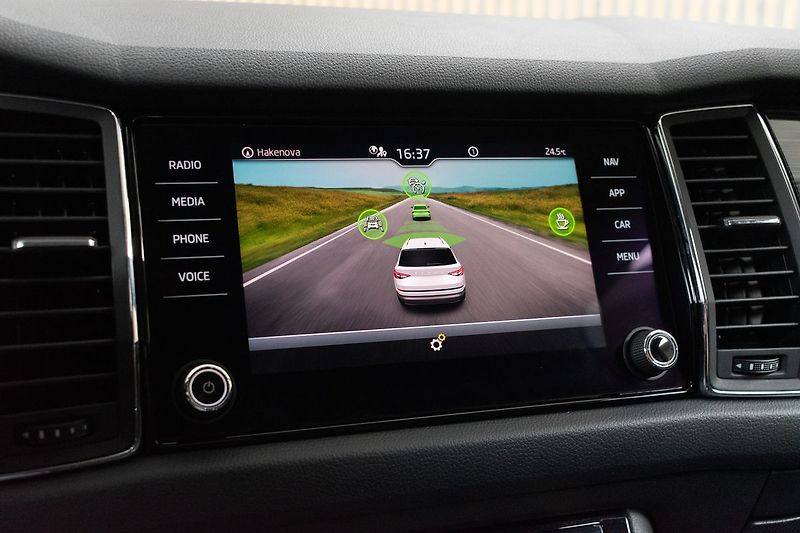 Škoda Kodiaq 2.0 TDI 4x4*STYLE*TAŽNÉ*ČR 1.M - fotka 35 z 49