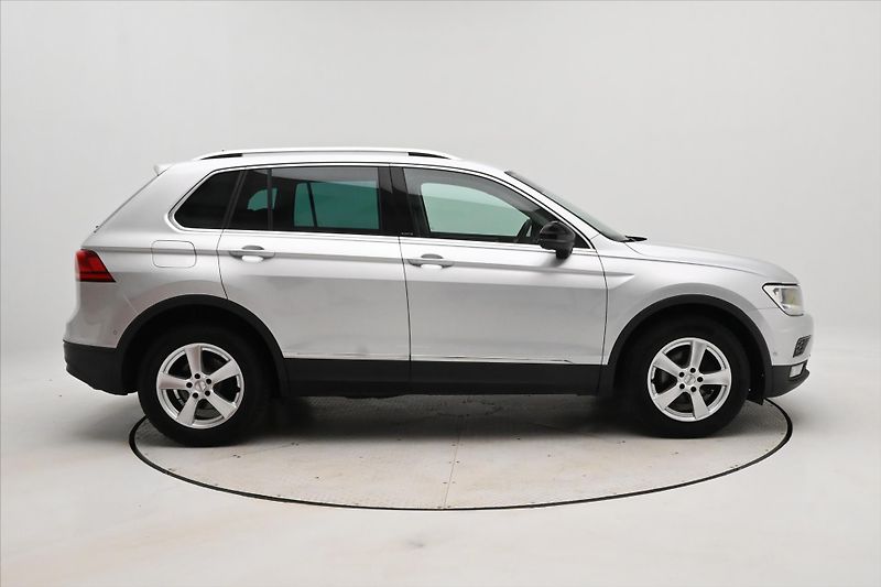 Volkswagen Tiguan 2,0 TDI 110 kW DSG iQ.DRIVE Zá - fotka 4 z 30