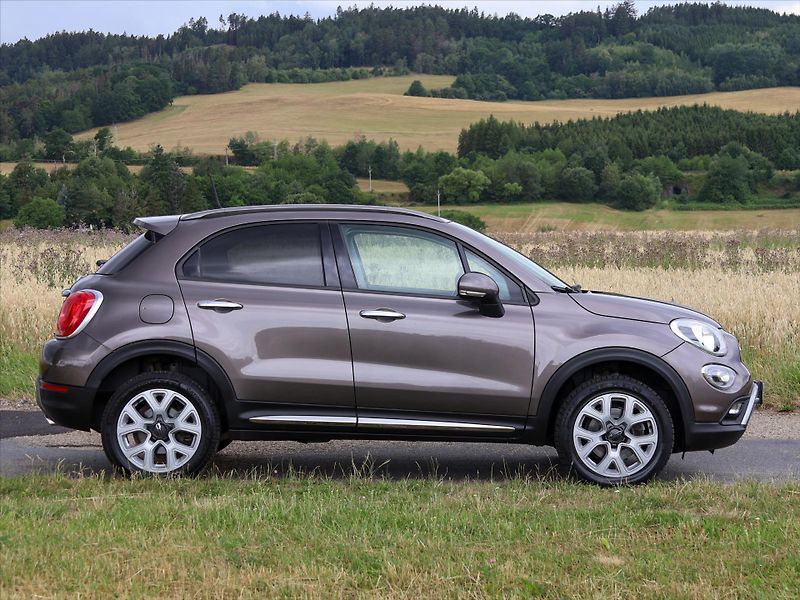 Fiat 500X 2,0 MJet 103kW 4x4 Aut.klima - fotka 8 z 35