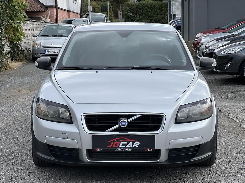 Volvo C30 1.6D ABS KLIMATIZACE TAŽNÉ - fotka 2 z 35