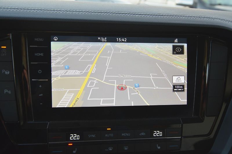 Volkswagen Touareg (2020) 3.0 TDi 200kW 4x4 / ČR / TAŽNÉ - fotka 37 z 44