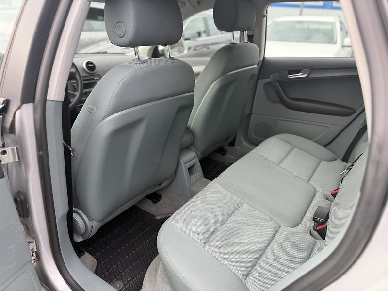 Audi A3 2.0 TDi, 103kw, S-Line - fotka 8 z 25
