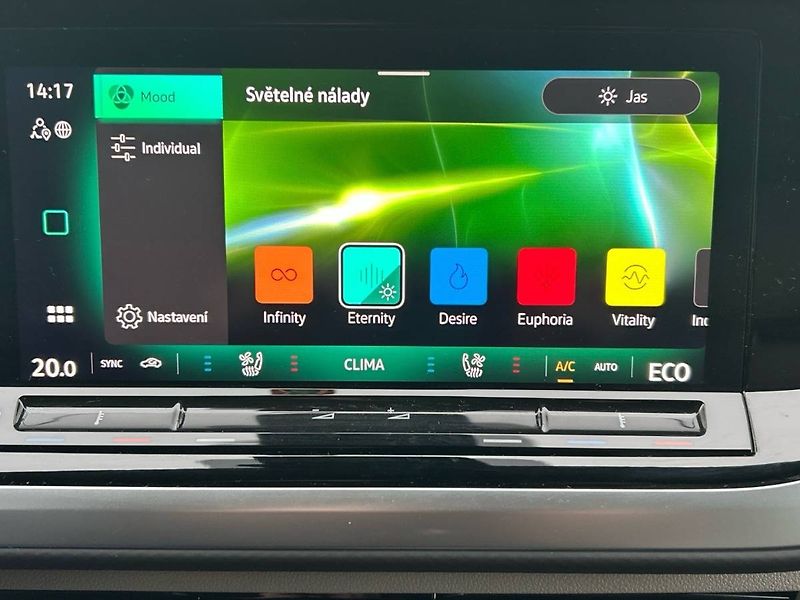Volkswagen Multivan (2025) LONG 1.5 TSI PHEV 6DSG 4MOTION - fotka 8 z 35