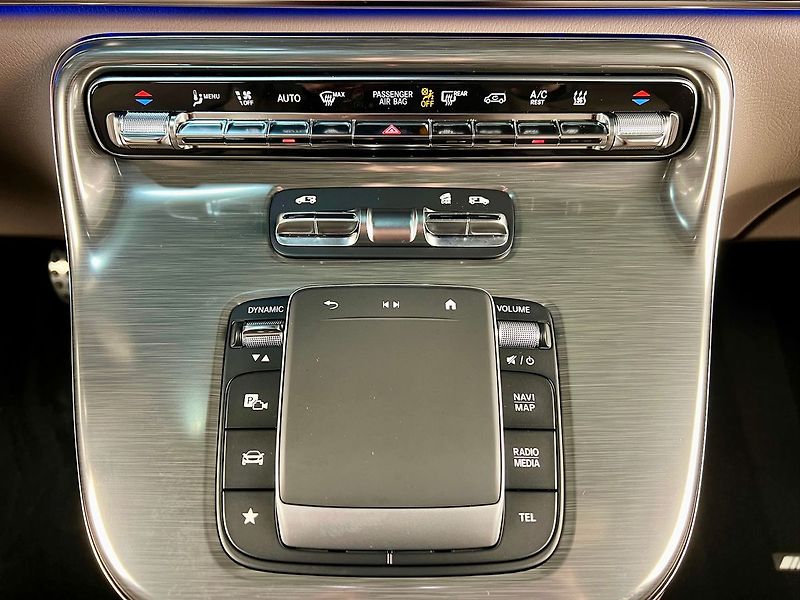 Mercedes-Benz Třídy V 300d 4MATIC AMG EXCLUSIVE XL - fotka 27 z 34