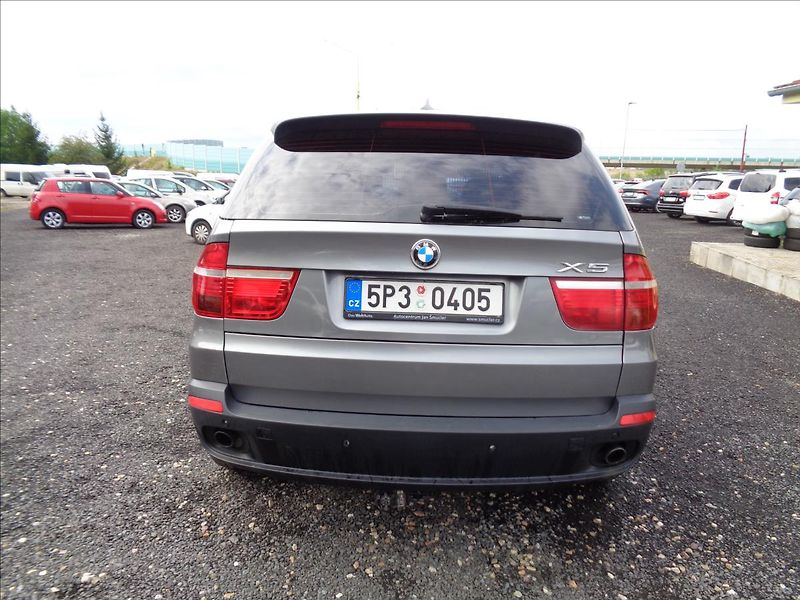 BMW X5 3,0 - fotka 6 z 20