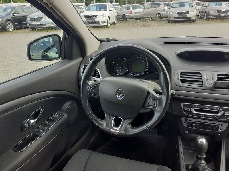 Renault Mégane (2015) KOMBI 1.5 Dci ČR - fotka 8 z 33