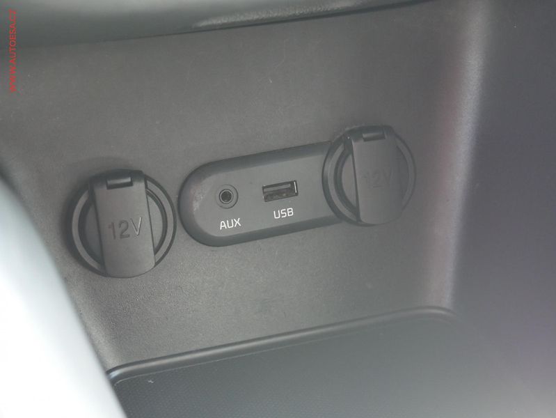 Kia Ceed (2014) 1.4i, 1.maj,ČR, AC - fotka 17 z 19