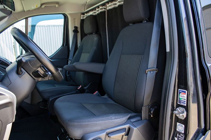 Ford Tourneo Custom - fotka 10 z 27