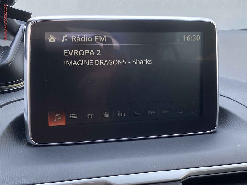 Mazda 3 (2014) 2.0i, Navigace - fotka 15 z 17
