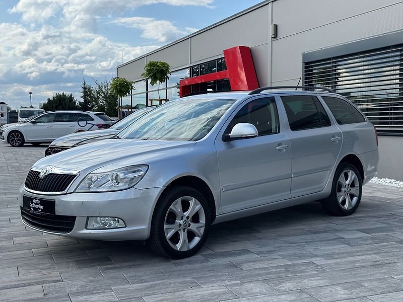 Škoda Octavia (2011) Elegance 2.0 TDI 4x4 103kW - fotka 1 z 36