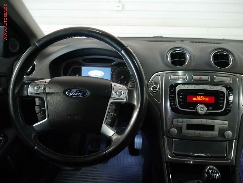Ford Mondeo (2010) 2.0TDCi, 2.maj,ČR, Xenon - fotka 11 z 20