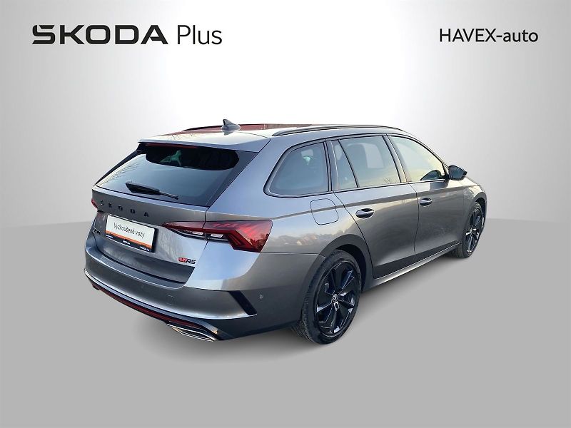 Škoda Octavia (2022) Combi 2.0 TDI 4x4 DSG RS - fotka 2 z 35