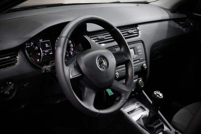 Škoda Octavia 3 Combi 1.2 TSI 77 kW - fotka 11 z 26