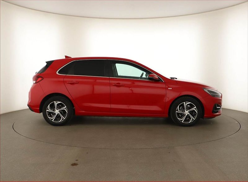 Hyundai i30 (2021) 1.5 T-GDI MHEV, Serv.kniha - fotka 6 z 15