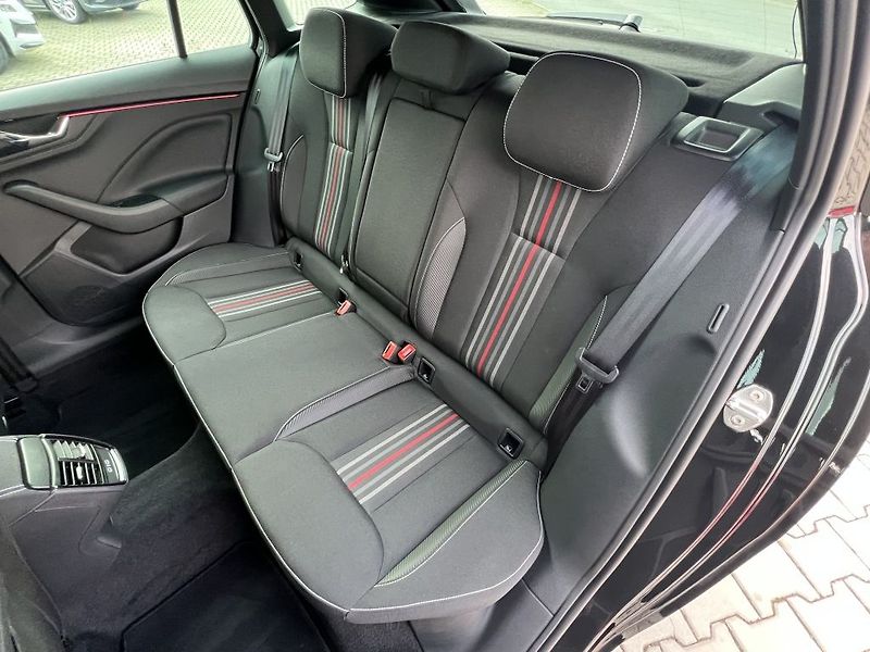 Škoda Scala Monte Carlo 1.5 TSI 110 kW - fotka 18 z 35