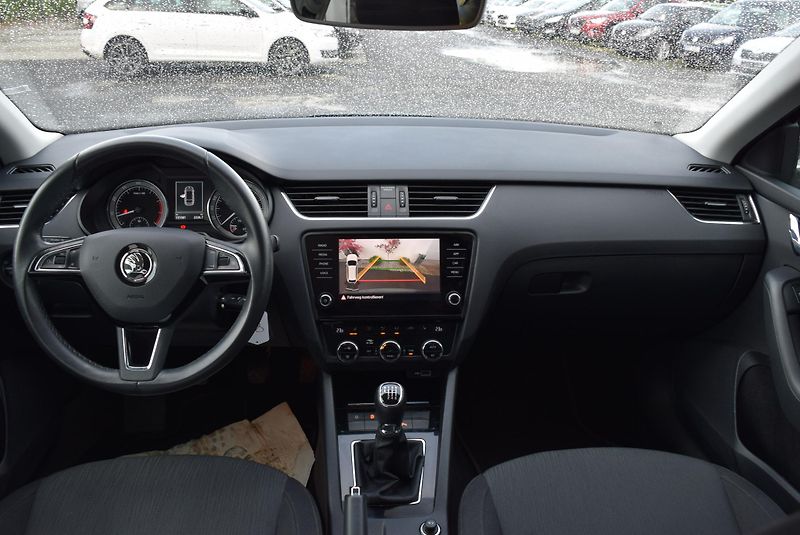 Škoda Octavia (2020) 1.5TSI 110kw STYLE LED KAM APP - fotka 17 z 47