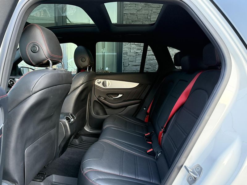 Mercedes-Benz GLC (2018) 43 AMG 4-MATIC 70tKM!! GAR KM! - fotka 8 z 23