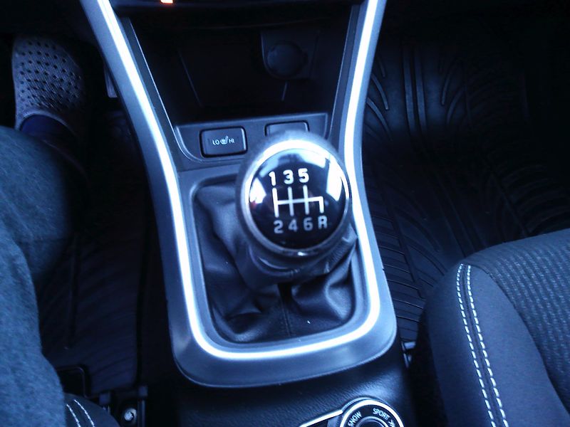 Suzuki S-Cross 1.4 Booster Jet 4x4 - fotka 16 z 23
