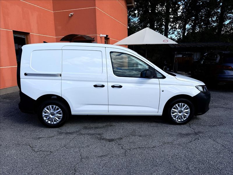 Volkswagen Caddy 2,0 TDi - fotka 4 z 25