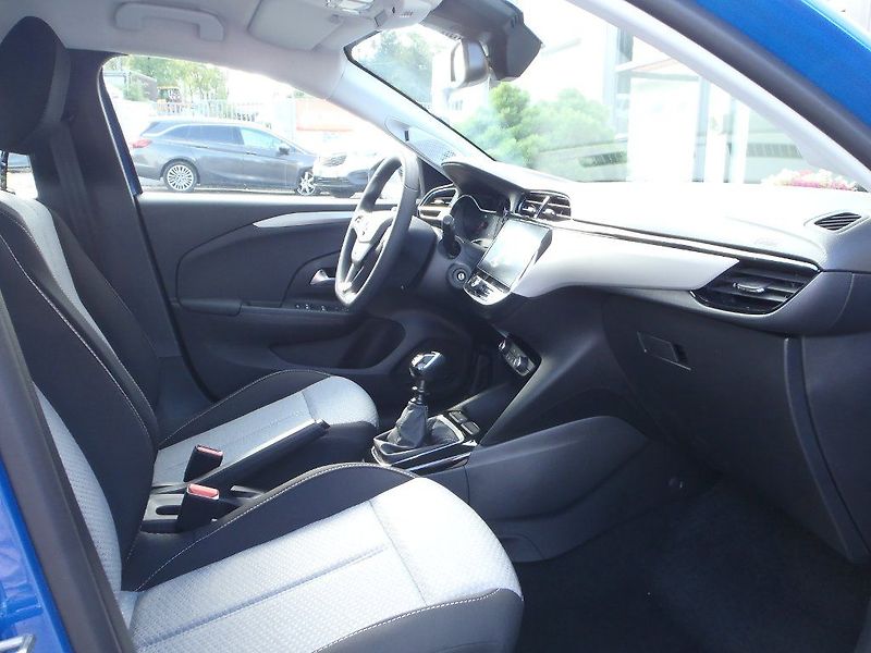Opel Corsa Edition 1.2 Turbo 74kW - fotka 10 z 24