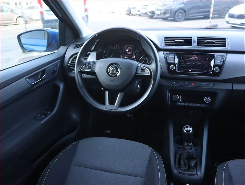Škoda Fabia (2019) Ambition 1.0 TSI, Serv.kniha - fotka 7 z 20