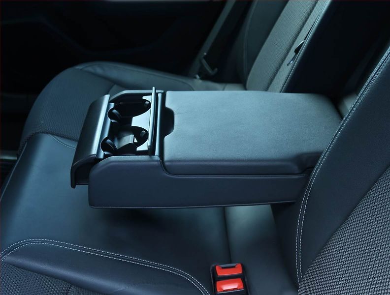 Audi A6 (2019) S line 40 TDI - fotka 24 z 26