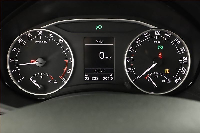 Škoda Octavia (2011) Scout 2.0 TDI, 4X4, Automat - fotka 9 z 18