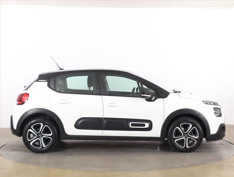 Citroën C3 (2020) 1.2 PureTech, Serv.kniha, Navi - fotka 6 z 17