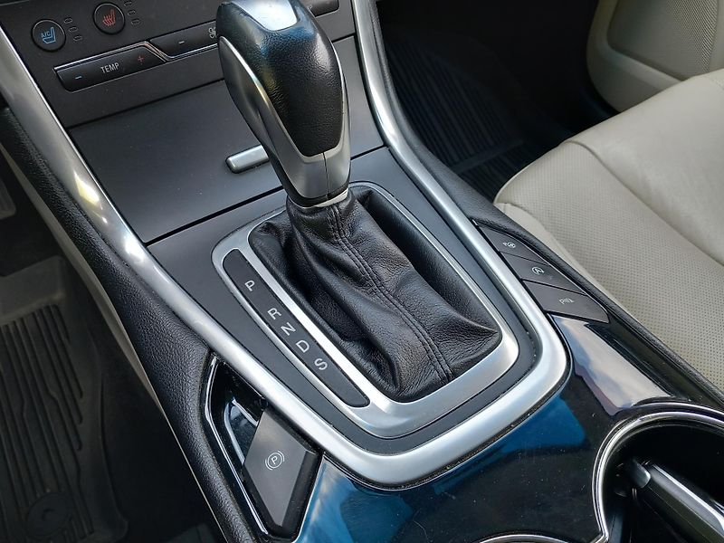 Ford Edge (2017) 2,0TDCi ČR MAX.VÝBAVA WEBASTO - fotka 33 z 48
