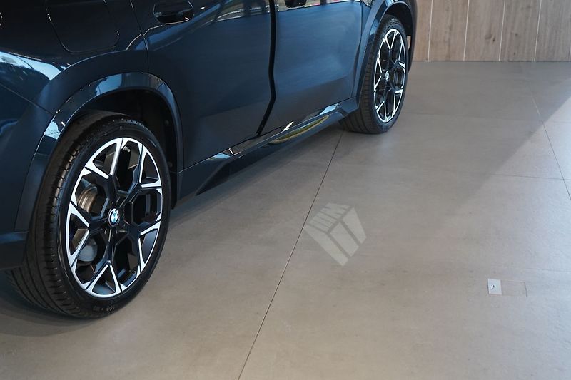 BMW X1 M35i xDrive, Panorama, Head-up - fotka 12 z 50