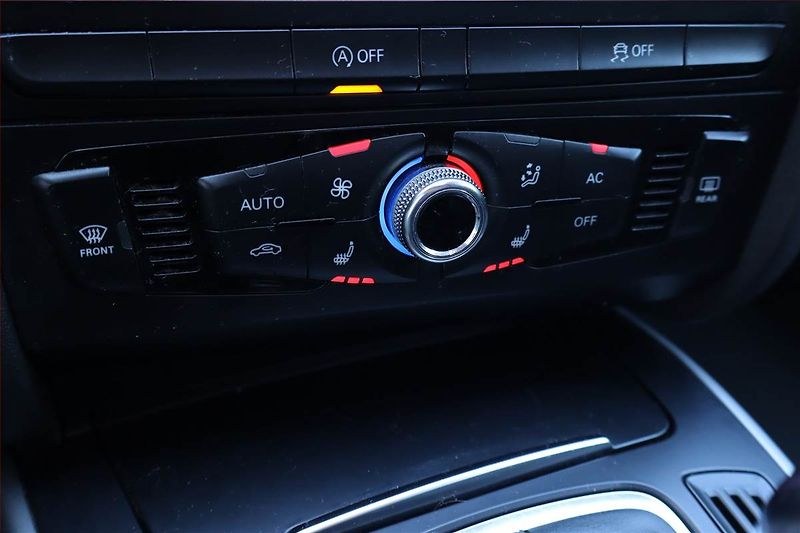 Audi A4 (2012) 3.0 TDI, 4X4, Automat - fotka 16 z 23