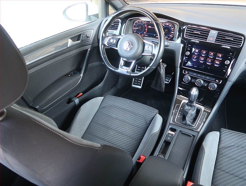 Volkswagen Golf (2020) R-Line 1.5 TSI, Automat, Kůže - fotka 7 z 20