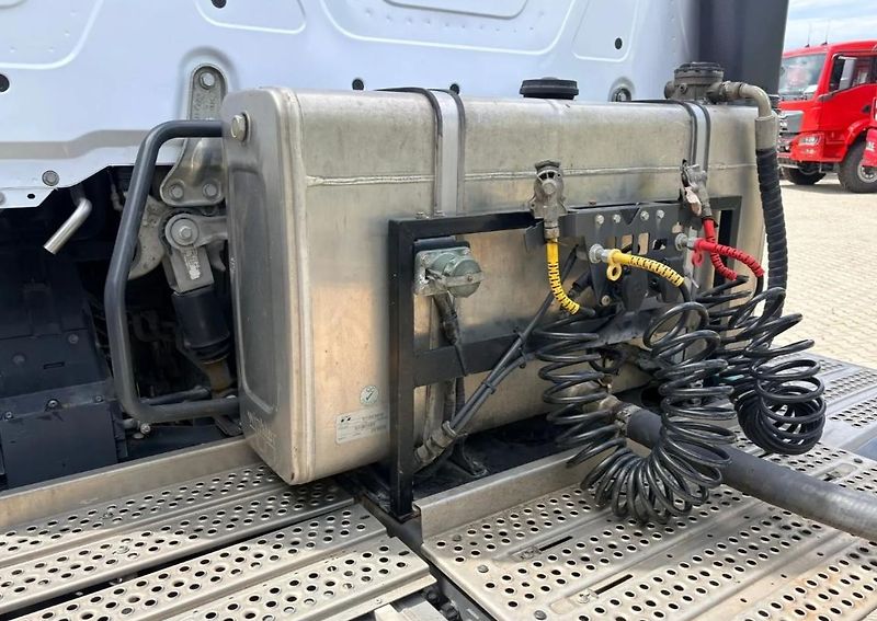 Mercedes-Benz (2020) Arocs 3363 6x4 hydraulika  - fotka 6 z 17