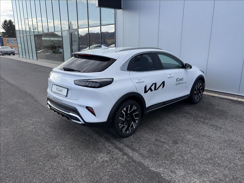 Kia XCeed 1,6   T-GDI 132kW 7DCT STEEL E - fotka 6 z 22