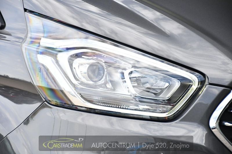 Ford Tourneo Custom 2.0EcoBlue 8.MÍST TITANIUM - fotka 40 z 43