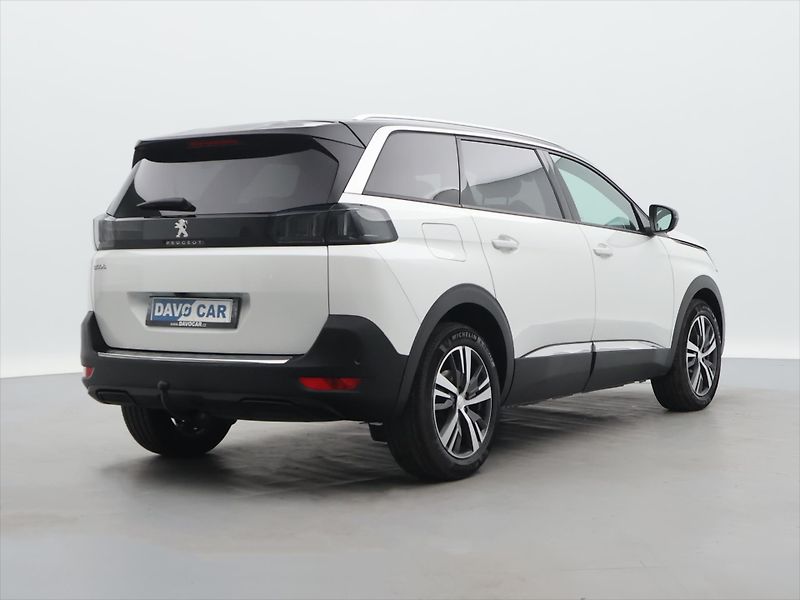 Peugeot 5008 1,2 PT 96kW Allure 7-Míst CZ - fotka 7 z 32