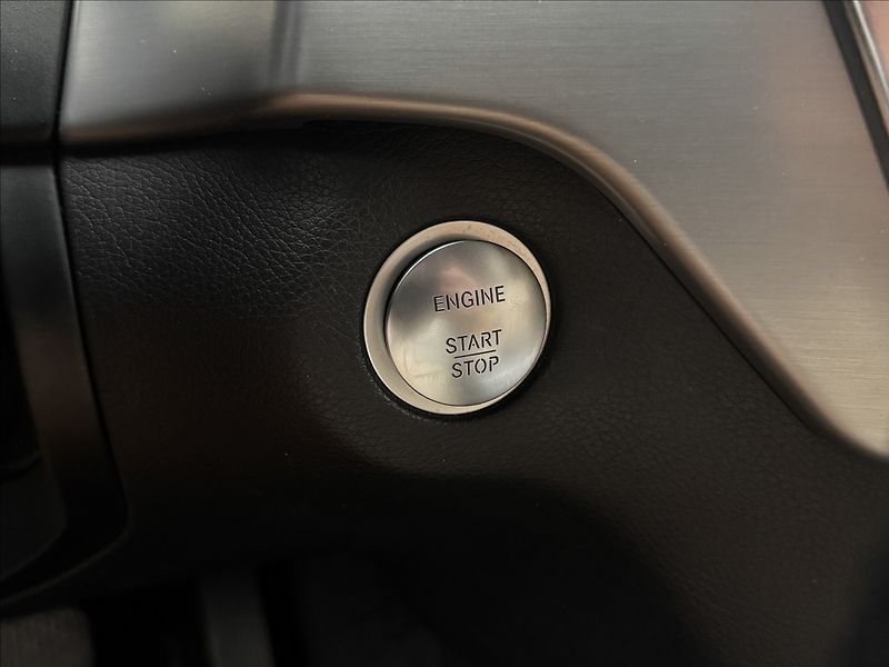 Mercedes-Benz GL 3,0 DPH AMG 4X4 NZTOP 360° TZ - fotka 19 z 48