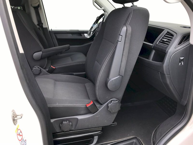 Volkswagen Multivan (2017) 2,0 TDi 110kW, Trend, 7-st.DSG - fotka 20 z 24