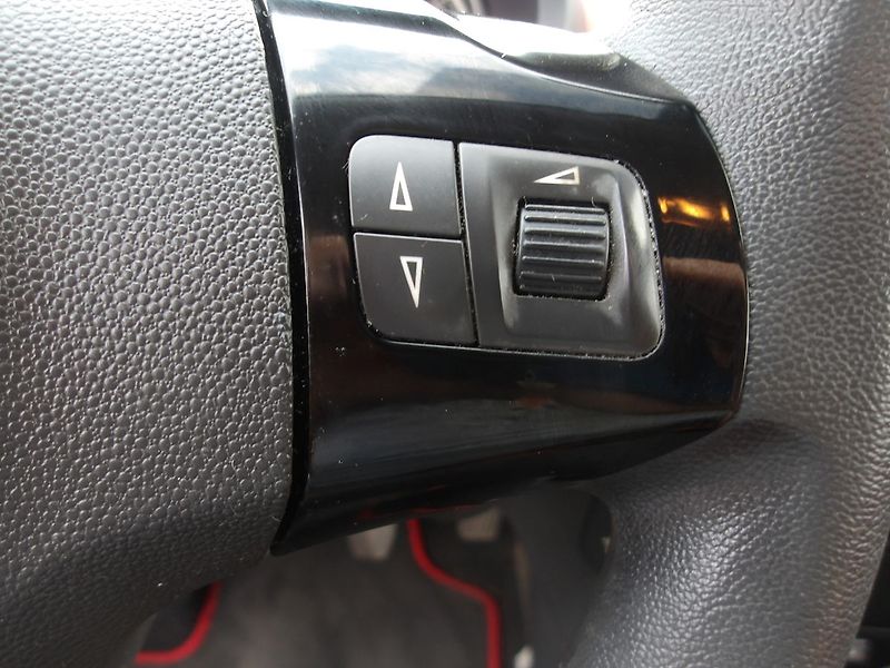 Opel Corsa 1,2i 59kW 93000km STK04/2028 - fotka 13 z 23