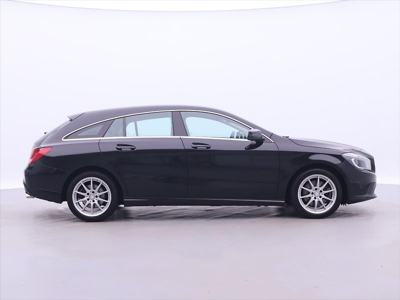 Mercedes-Benz CLA 2,0 250 155kW 4Matic Xenon - fotka 8 z 39