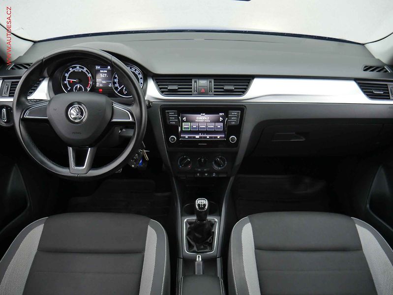 Škoda Rapid (2018) 1.0 TSi SpaceBack, ČR, AC - fotka 8 z 15