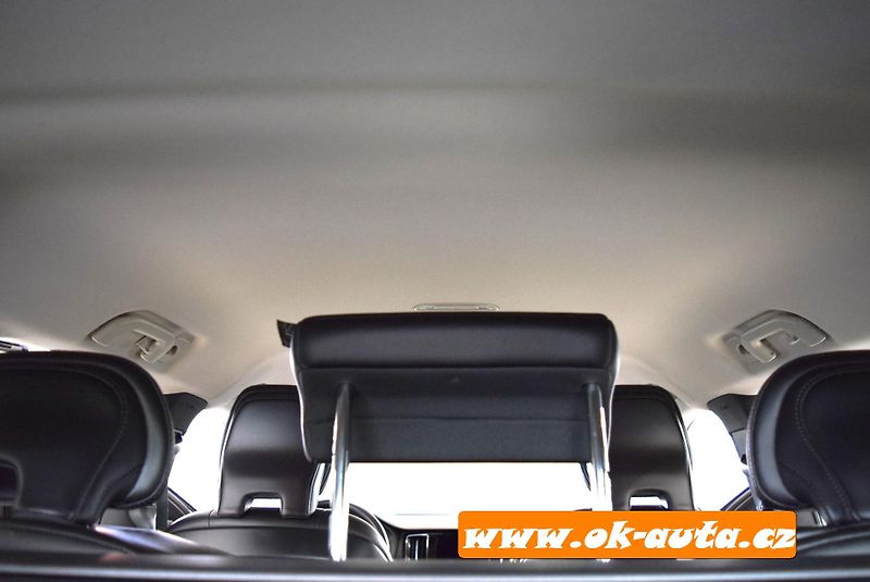 Volvo V60 2.0 D PRAV.SERVIS AUTOMAT 2020 - fotka 19 z 61