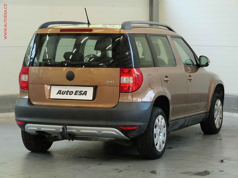 Škoda Yeti (2012) 1.2TSi, ČR, AC, tažné - fotka 4 z 19