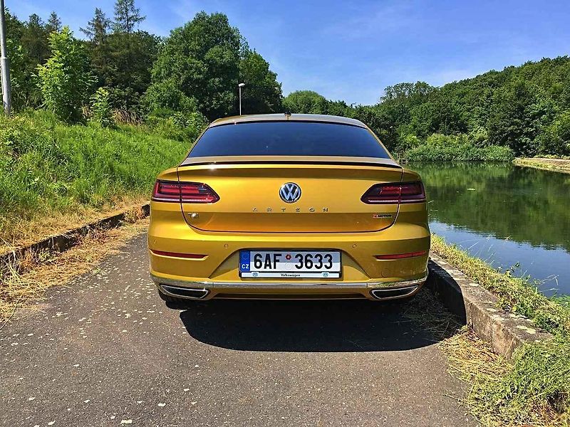 Neoficiální render Volkswagenu Arteon v karosářské verzi kombi.